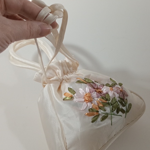 Women's Bucket Bag Purse Drawstring Cream Ivory Bridal Flower Girl Formal Summer - Picture 4 of 7